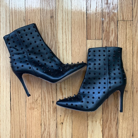 Catherine Malandrino Shoes - Black Studded Heels  😍😍🔥🔥